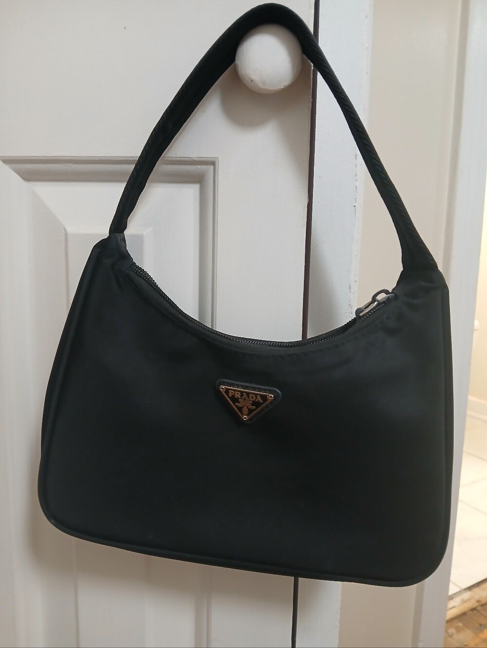 PRADA Re-Edition 2000 Mini Bag - Picture 7 of 10